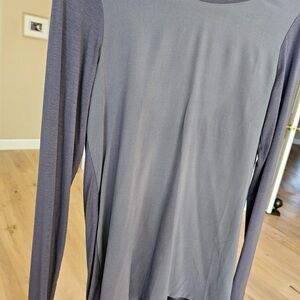 Theory Gray Silver Long Sleeve Tee Crew Neck